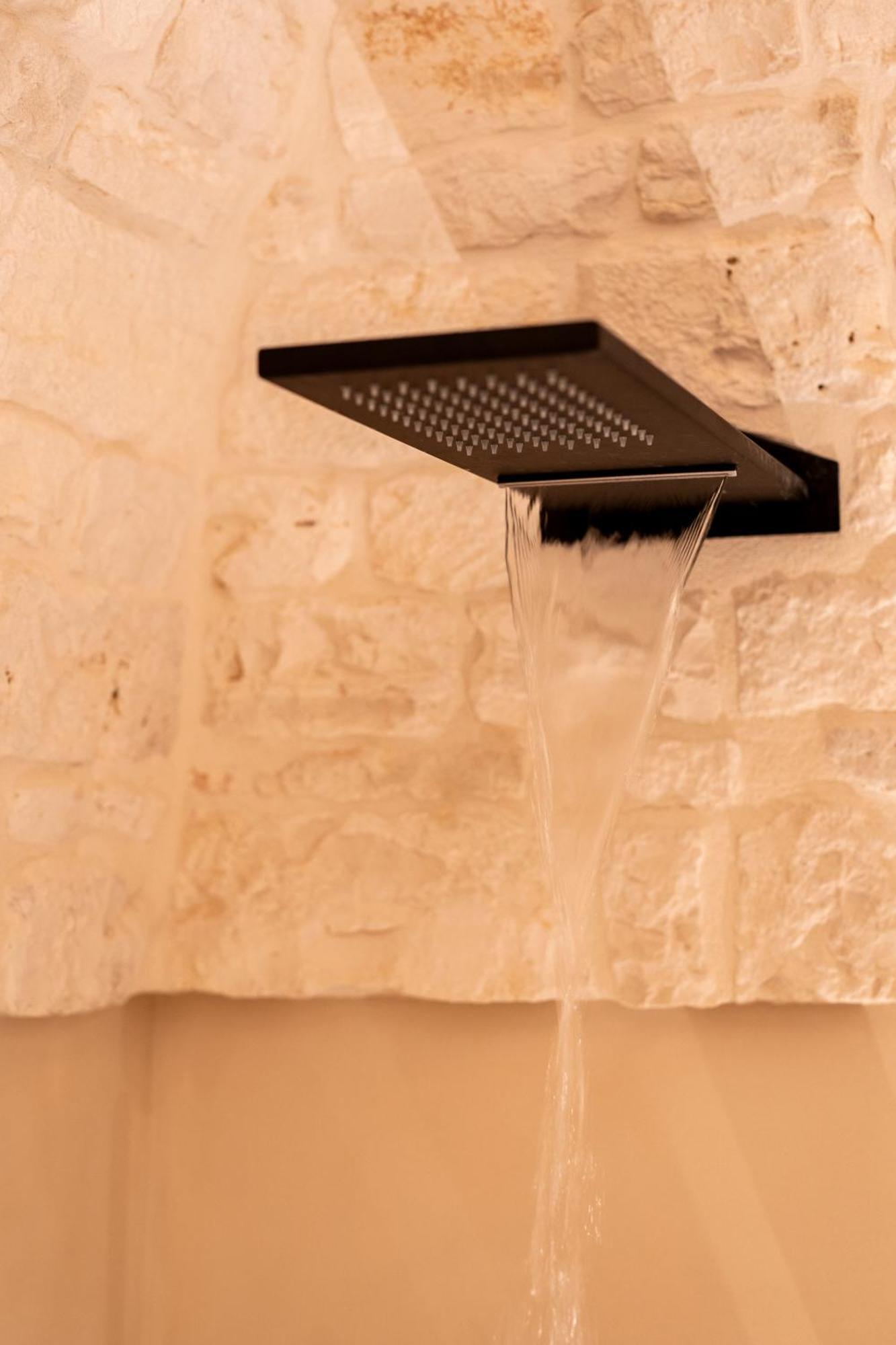 Naiira Luxury Trullo - Jacuzzi And Patio Apartment Alberobello Luaran gambar